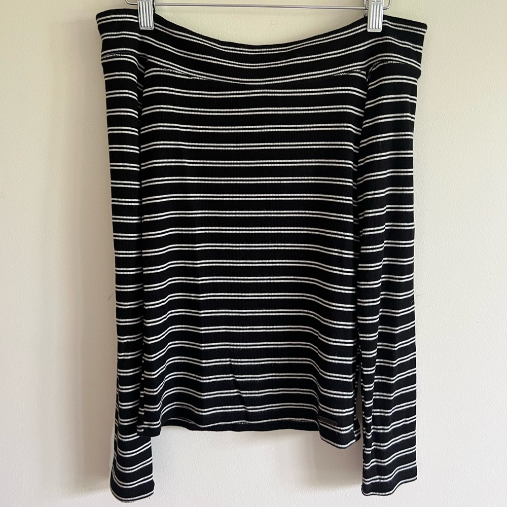 Hollister over the shoulder top